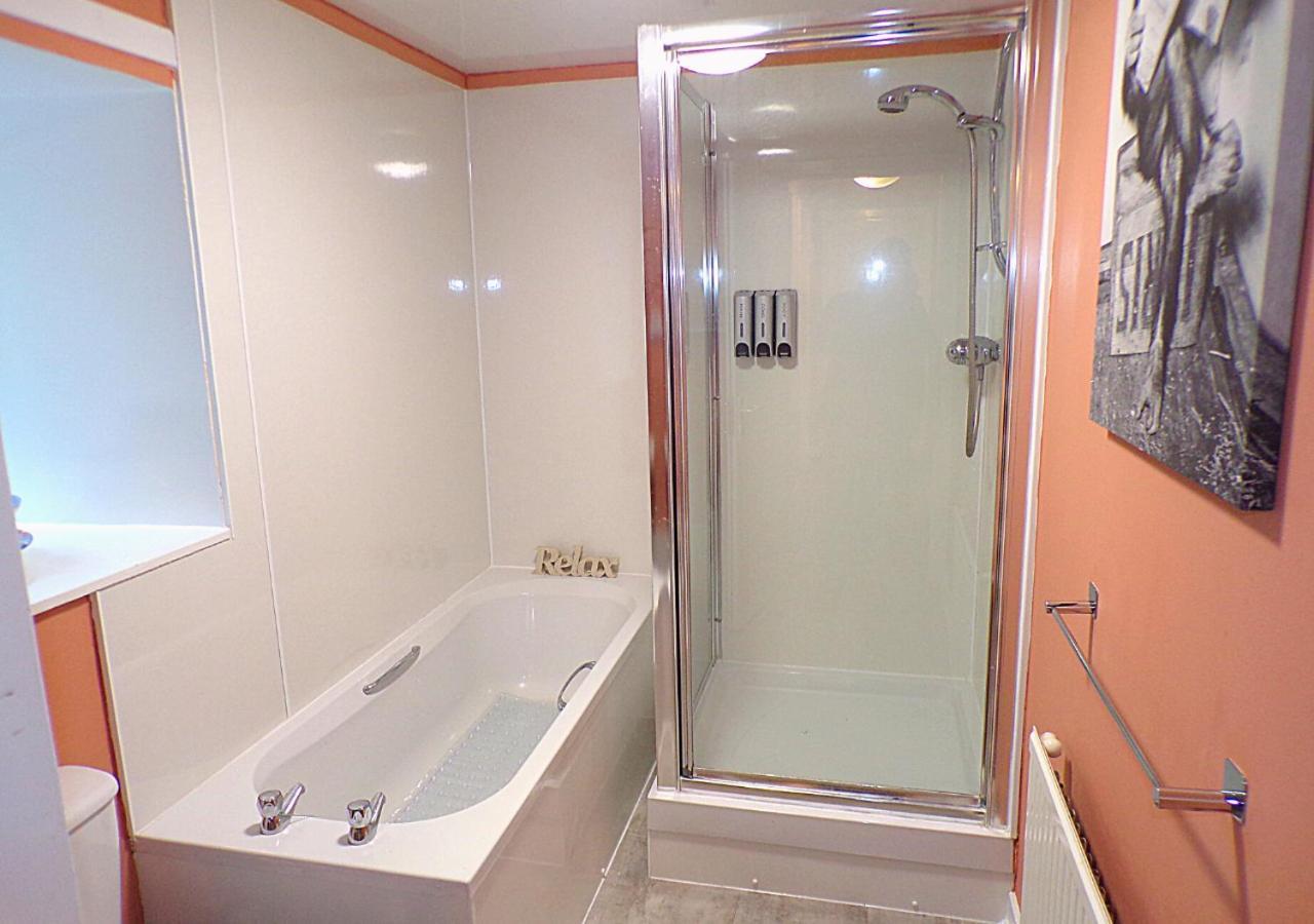 Whinstone Holiday Home In Falkland - Sleeps 8 Exteriér fotografie